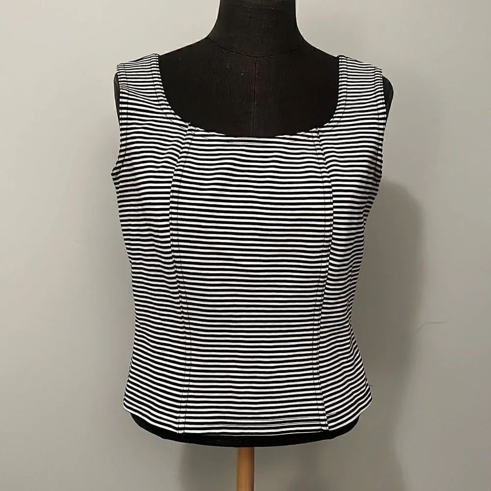 Worthington Women's Black And White Sleeveless Crop Top